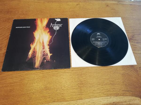 Accept Restless and wild 1982 Brain 0060.513 Deutsche Pressung VG/VG(kleiner Abriss auf Frontcover)